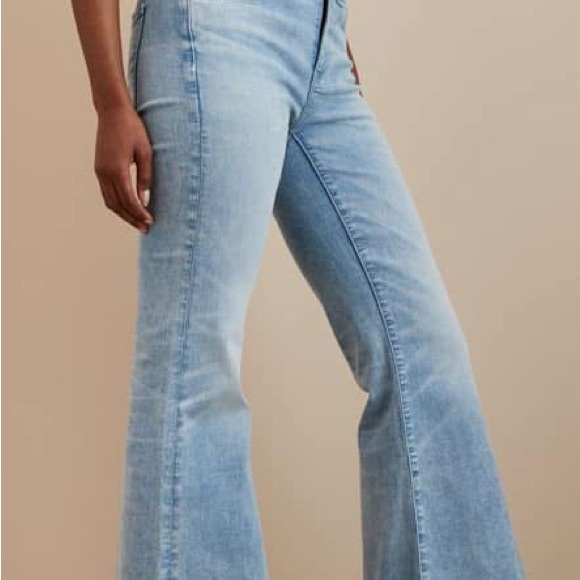 American Eagle Outfitters Women's Light Blue Jeans - Picture 7 of 7